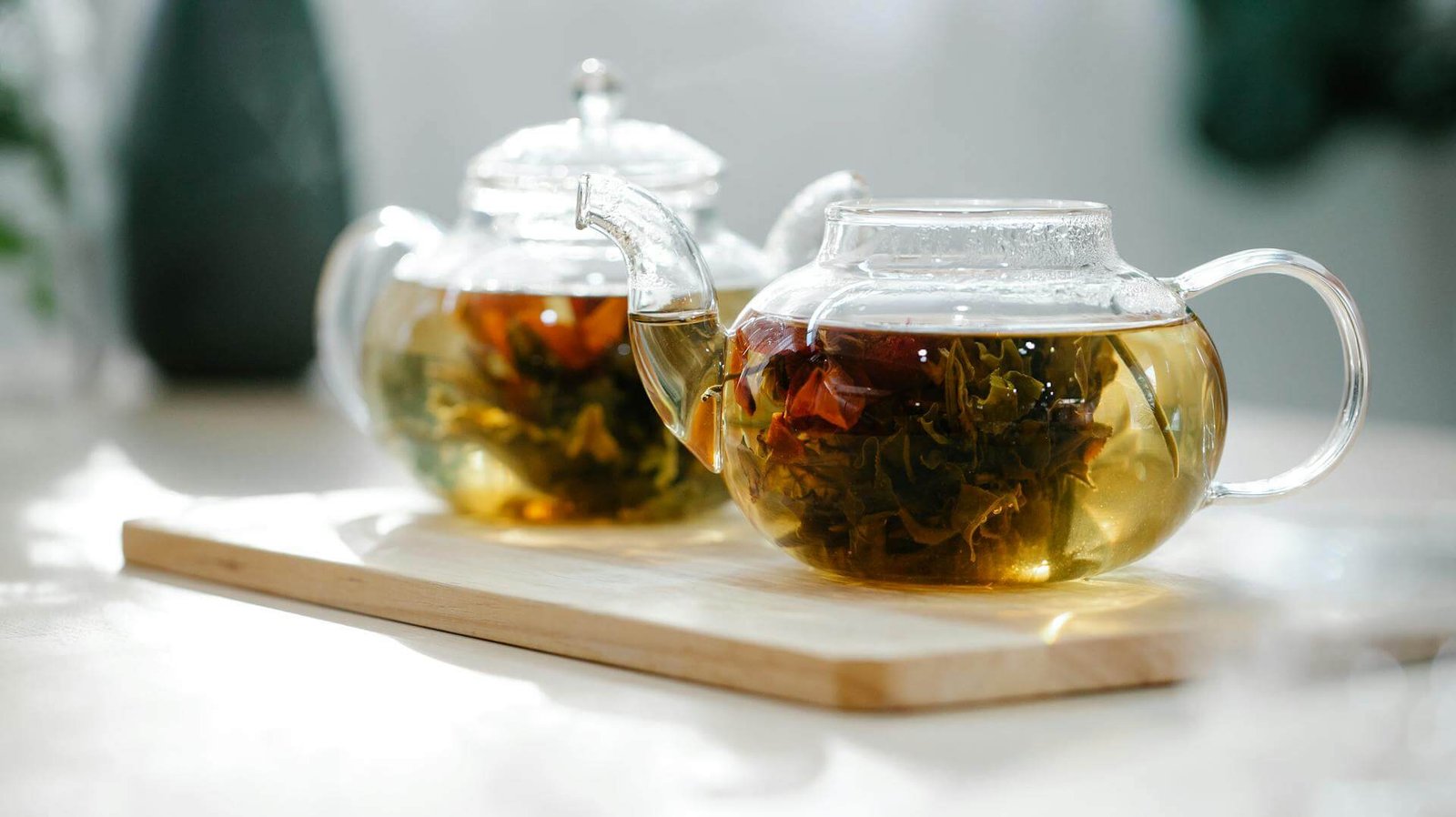 Tea for Stress and Anxiety: 5 Natural Teas to Calm Your Mind - Natural ...